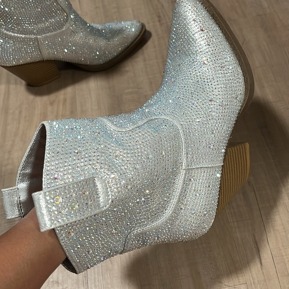 Sparkly boots - Picture 7 of 12